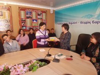 The article of the Head of State with college students discussed